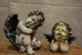 Käsinmaalatut enkelit